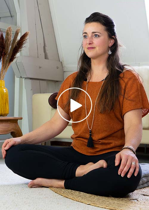 Chantal doet meditatie voor SEEK